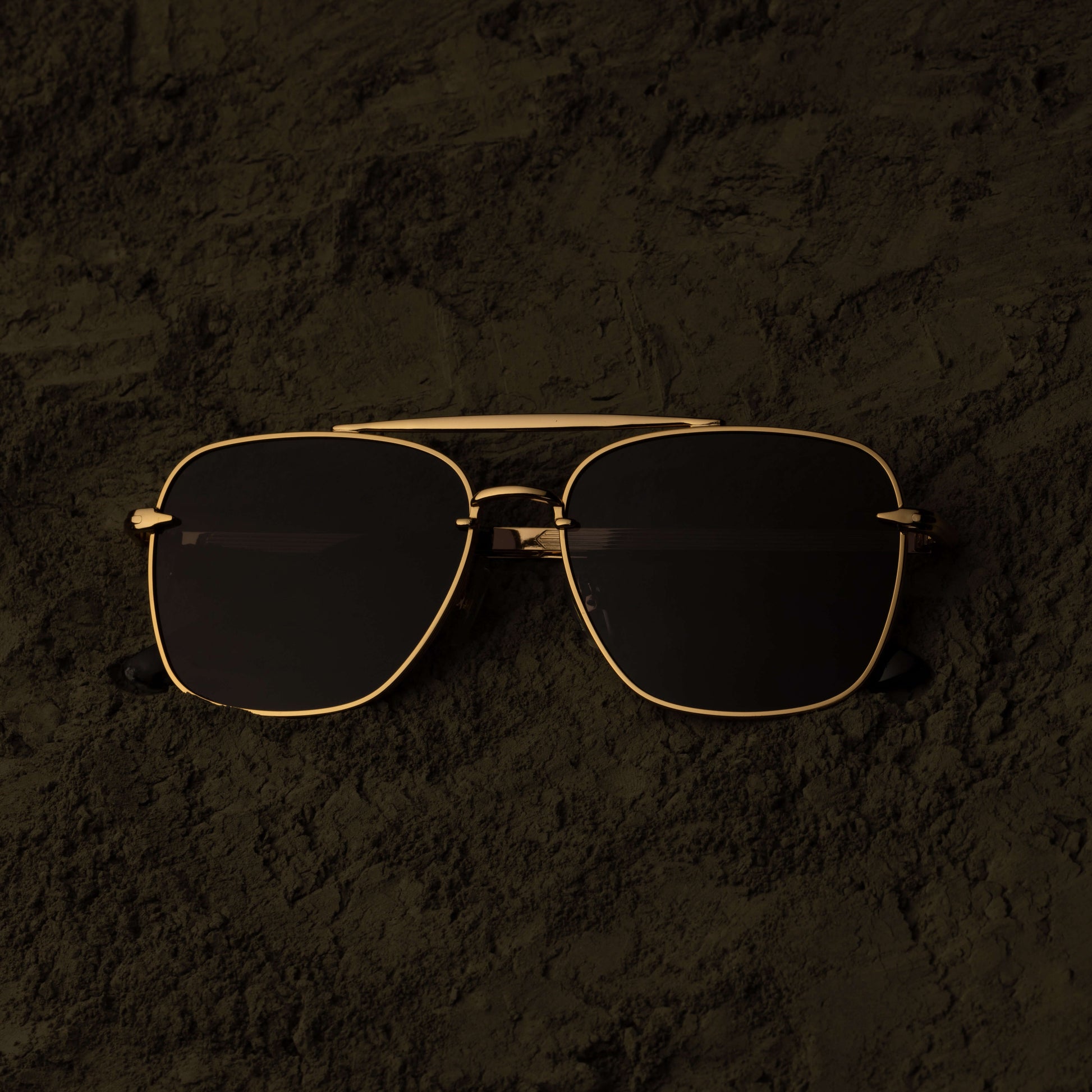 MRX - 18K Gold plated (black)•18K gold-plated frame•18K gold-plated temples • Frame suitable for prescription lenses• 100% UV protection • Fitting: Adjustable nosepadsDhs. 995.00